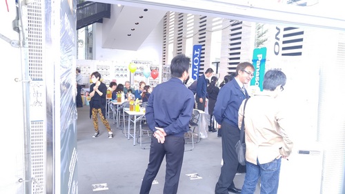 展示会接客.jpg