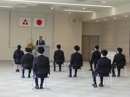 ブログ写真① 2022nyuusya.jpg