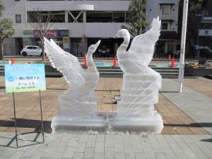 花時計公園氷像3.JPG