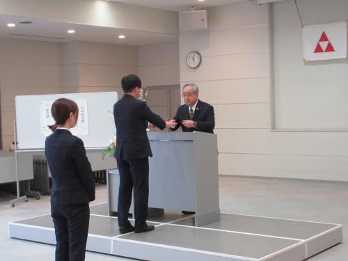辞令交付.JPG